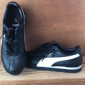 Boys leather puma sz 4 1/4